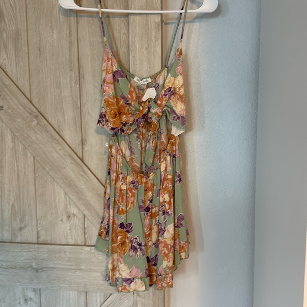 Mike and Molly size medium romper floral